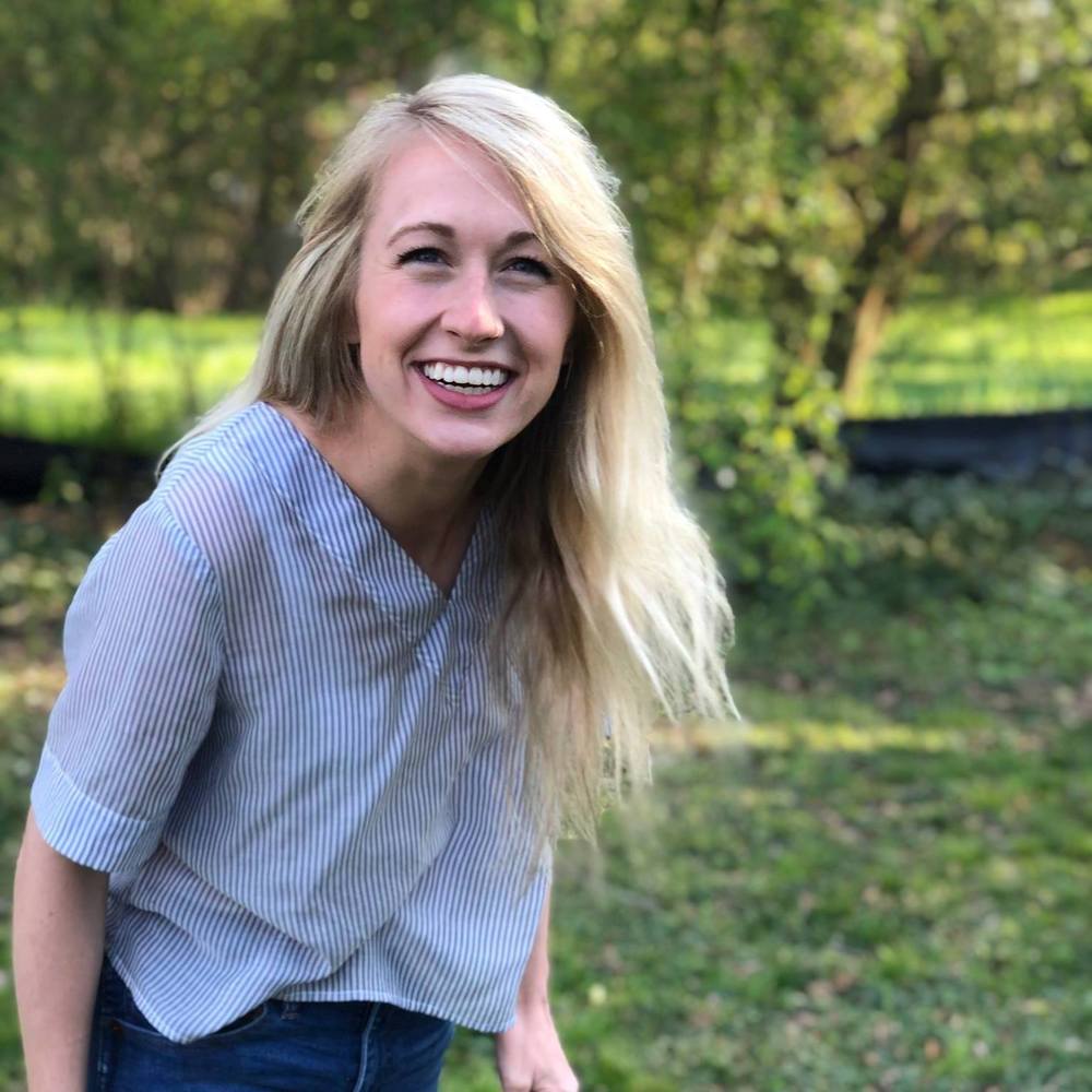 Meet your Posher, Elise